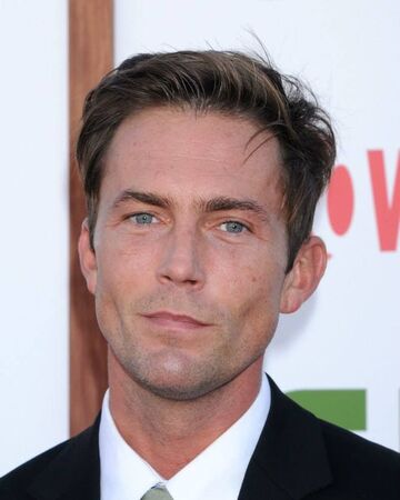 Desmond Harrington