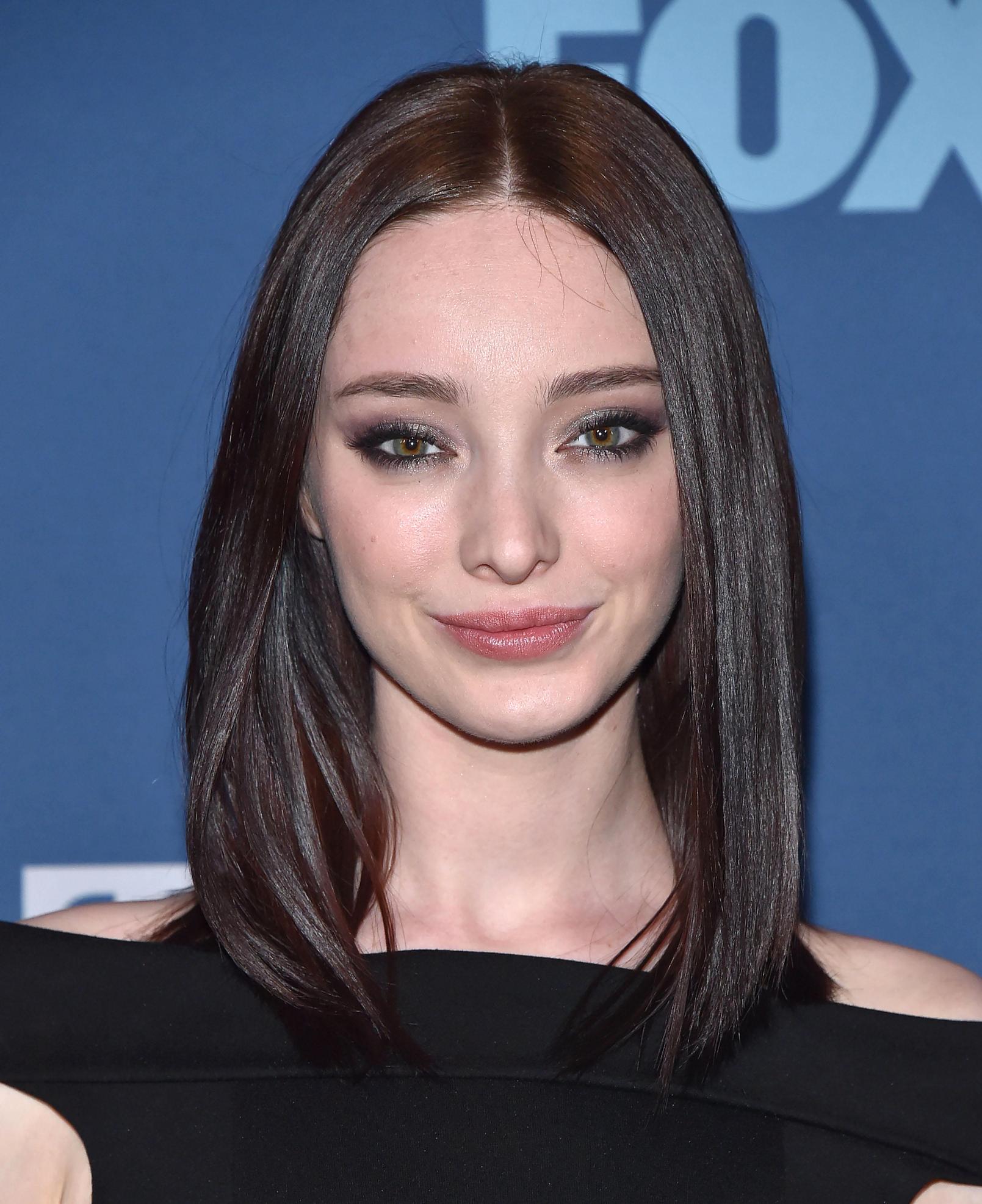 Emma Dumont