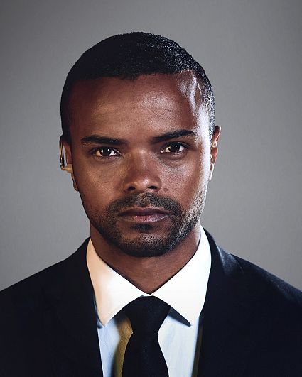 Eka Darville