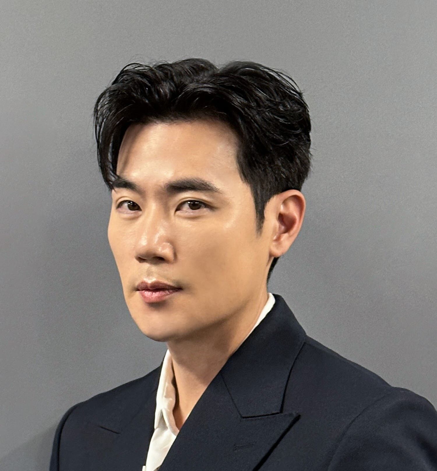 Kim Kang Woo